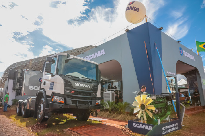 Scania lança novo caminhão a gás RH 460 6x4 na Agrishow 2025