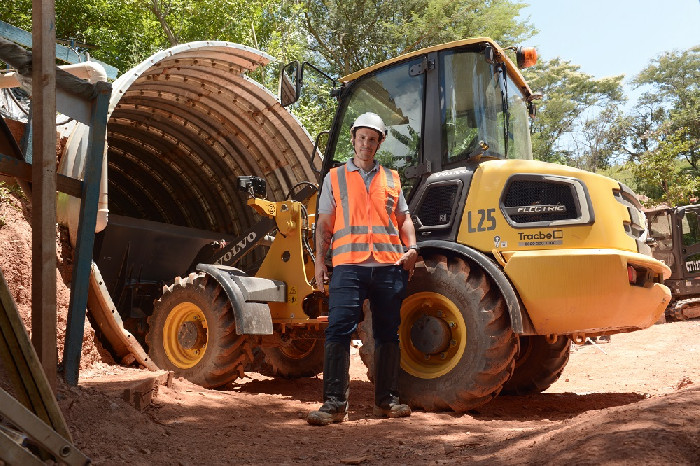 Empresa especializada em obras subterrâneas, Construtúnel reduz emissões com máquinas elétricas da Volvo