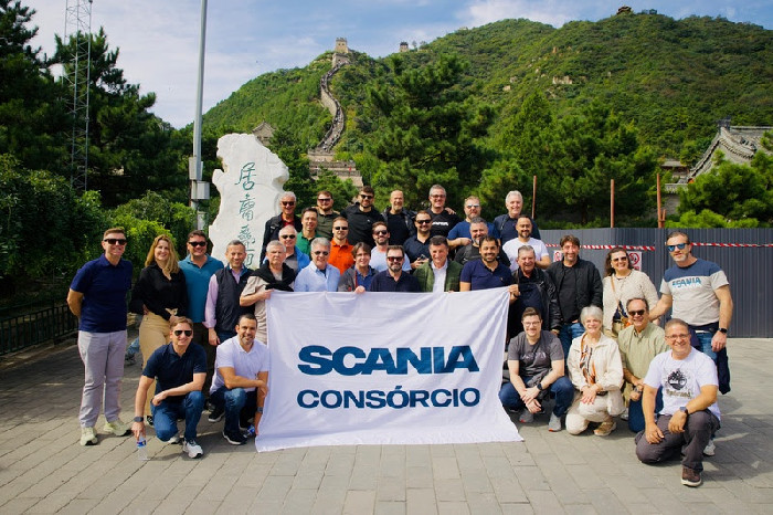 Scania Consórcio leva clientes para conhecer a nova fábrica da marca na China