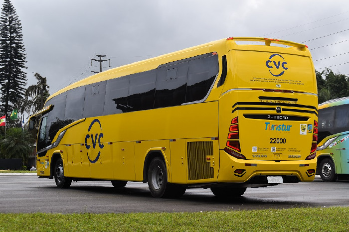 Turistur amplia frota com um novo ônibus BUSSCAR