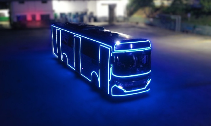 Ônibus natalino do BRT Sorocaba ilumina as ruas da cidade