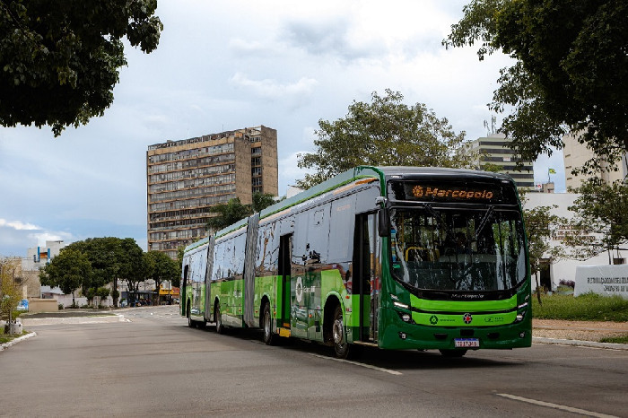 Maior ônibus elétrico do planeta começa a rodar em Goiás