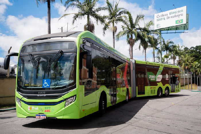 Eletra entrega primeiro ônibus articulado elétrico de São Paulo para a Viação Metrópole Paulista