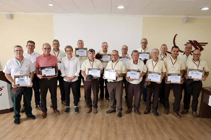 Motoristas da Gidion registram mais de 20 anos sem acidentes e são homenageados pela Câmara de Vereadores de Joinville